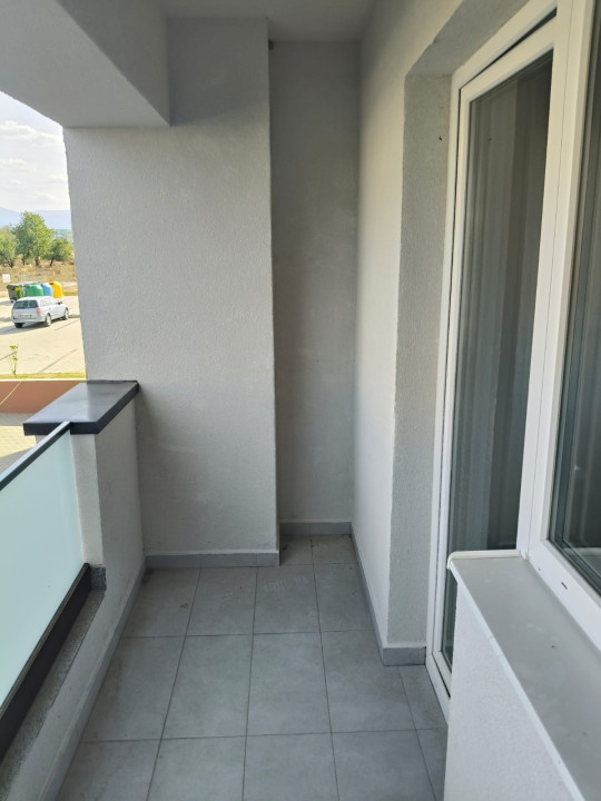 Apartament 3 camere - 2 balcoane 9,2 mp - Etaj 2