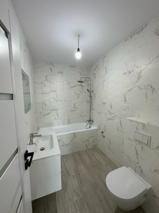 Apartament 3 camere - 2 bai - Logie 13.4 mp - Etaj 5