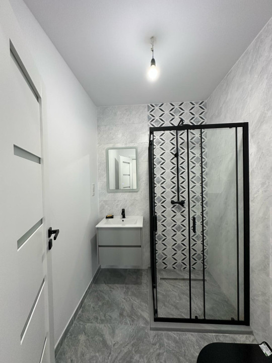 Apartament 3 camere - 2 bai - Logie 13.4 mp - Etaj 5