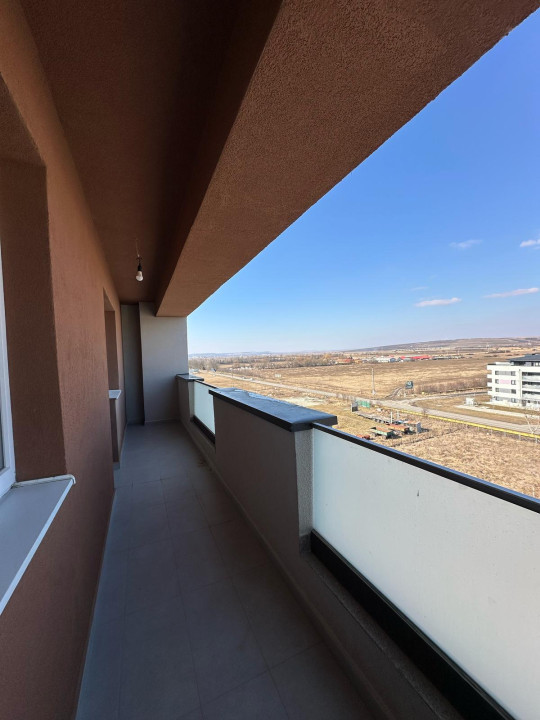 Apartament 3 camere - 2 bai - Logie 13.4 mp - Etaj 5