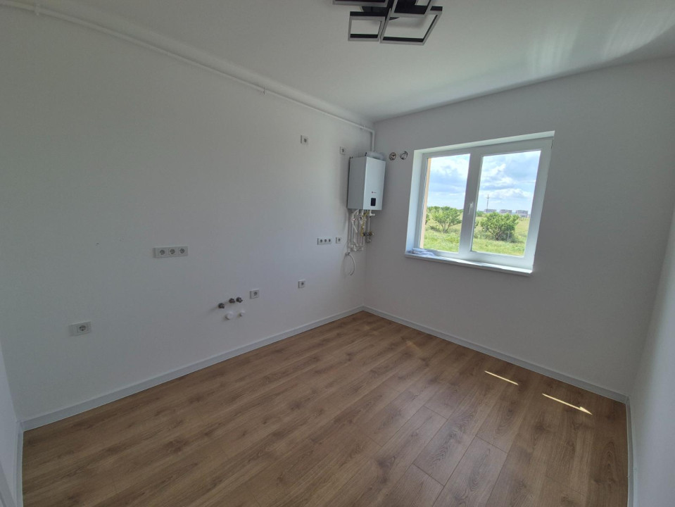 Apartament 3 camere - 2 bai - Logie 13.4 mp - Etaj Parter