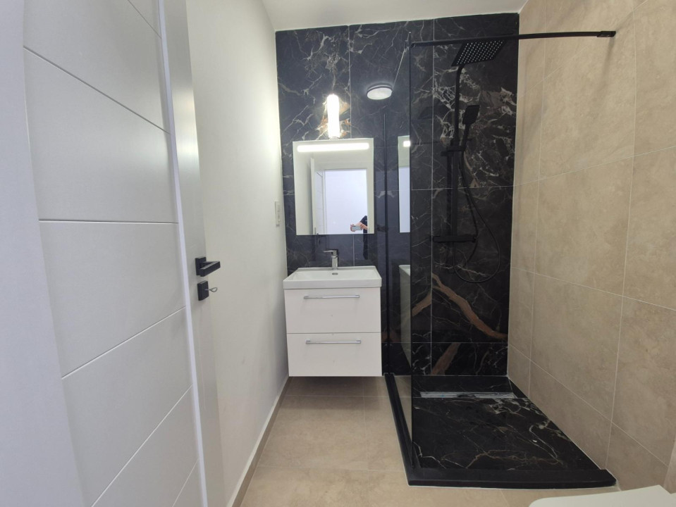 Apartament 3 camere - 2 bai - Logie 13.4 mp - Etaj Parter