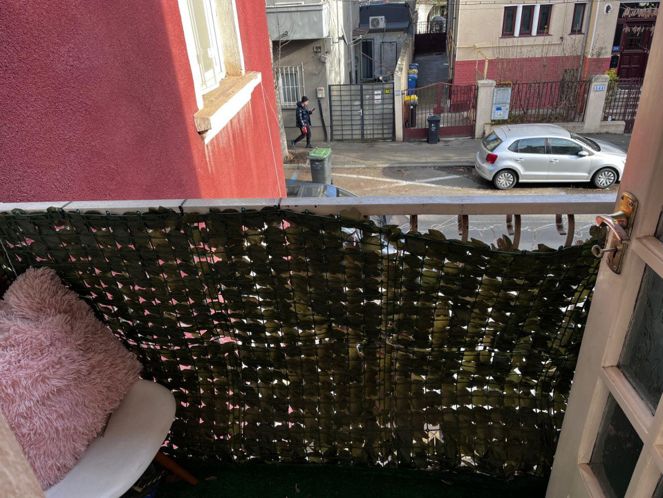 Apartament 3 camere de închiriat – liniște, accesibilitate și viață urbană