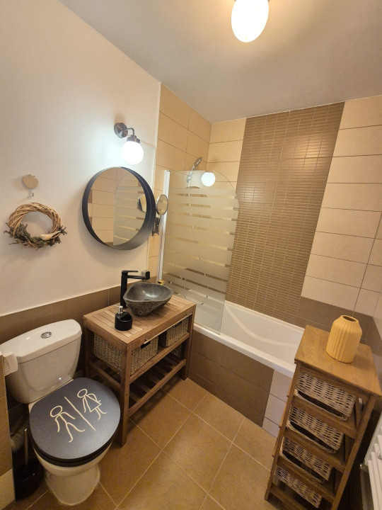 Duplex modern de închiriat în Cartierul Arhitecților – curte proprie