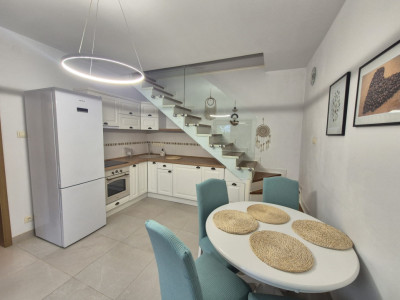 Duplex modern de închiriat în Cartierul Arhitecților – curte proprie