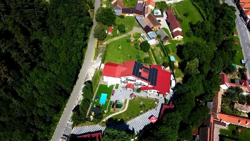 Lacul de Argint, pensiune 14 camere cu restaurant și lac în zonă premium!