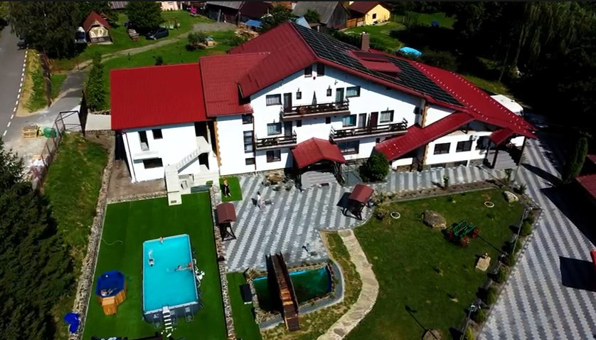 Lacul de Argint, pensiune 14 camere cu restaurant și lac în zonă premium!