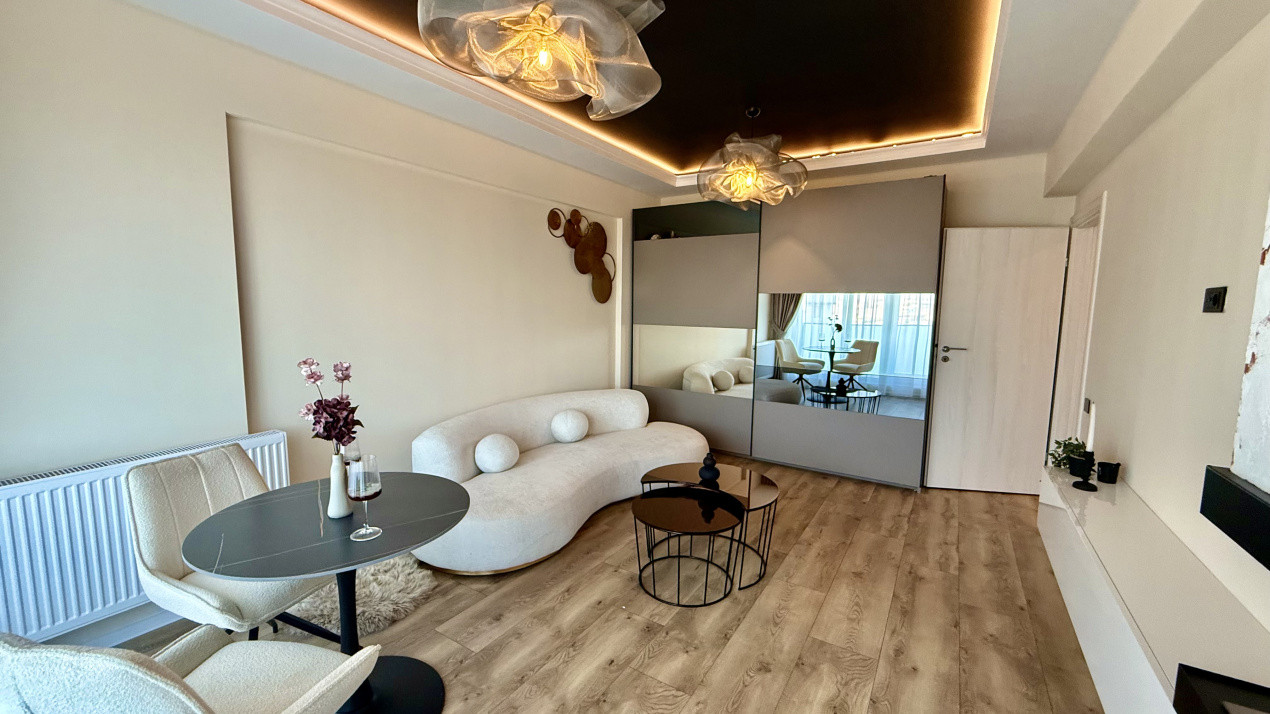 Apartament 3 camere | Prima închiriere | 2 băi | 2 balcoane | Parcare inclusă