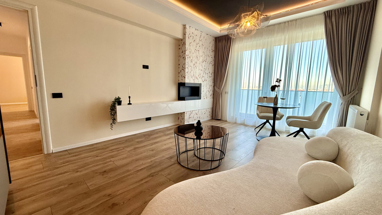 Apartament 3 camere | Prima închiriere | 2 băi | 2 balcoane | Parcare inclusă