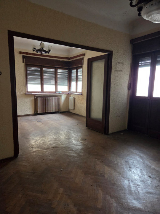 Transformă-l în acasă! Apartament 4 camere – Universitate, spațiu cu personalita