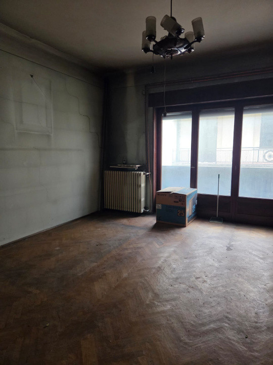 Transformă-l în acasă! Apartament 4 camere – Universitate, spațiu cu personalita