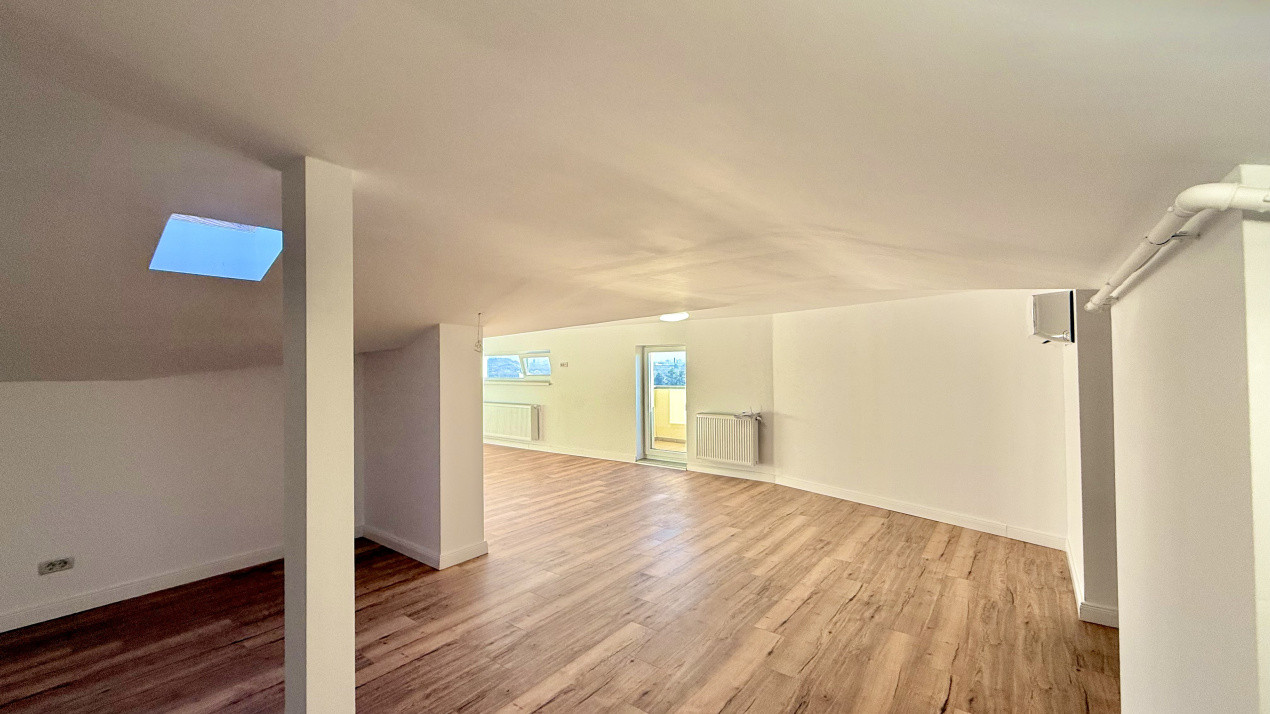 Spațiu de birouri 150 mp | Zona Tractorul | Compartimentat | Balcon mare 