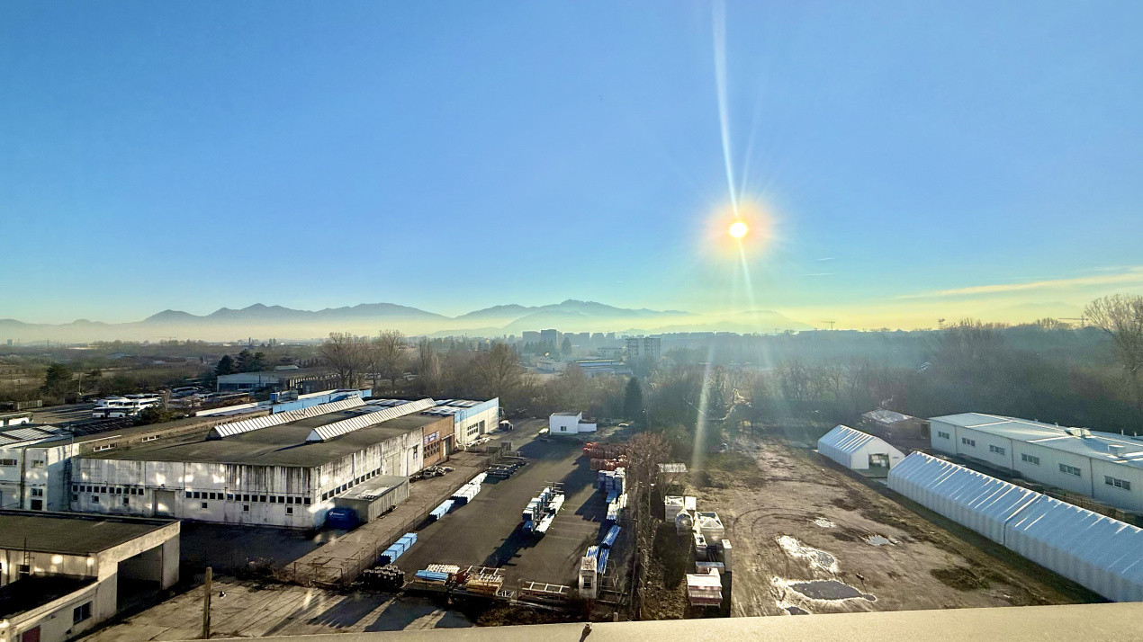 Spațiu de birouri 150 mp | Zona Tractorul | Compartimentat | Balcon mare 