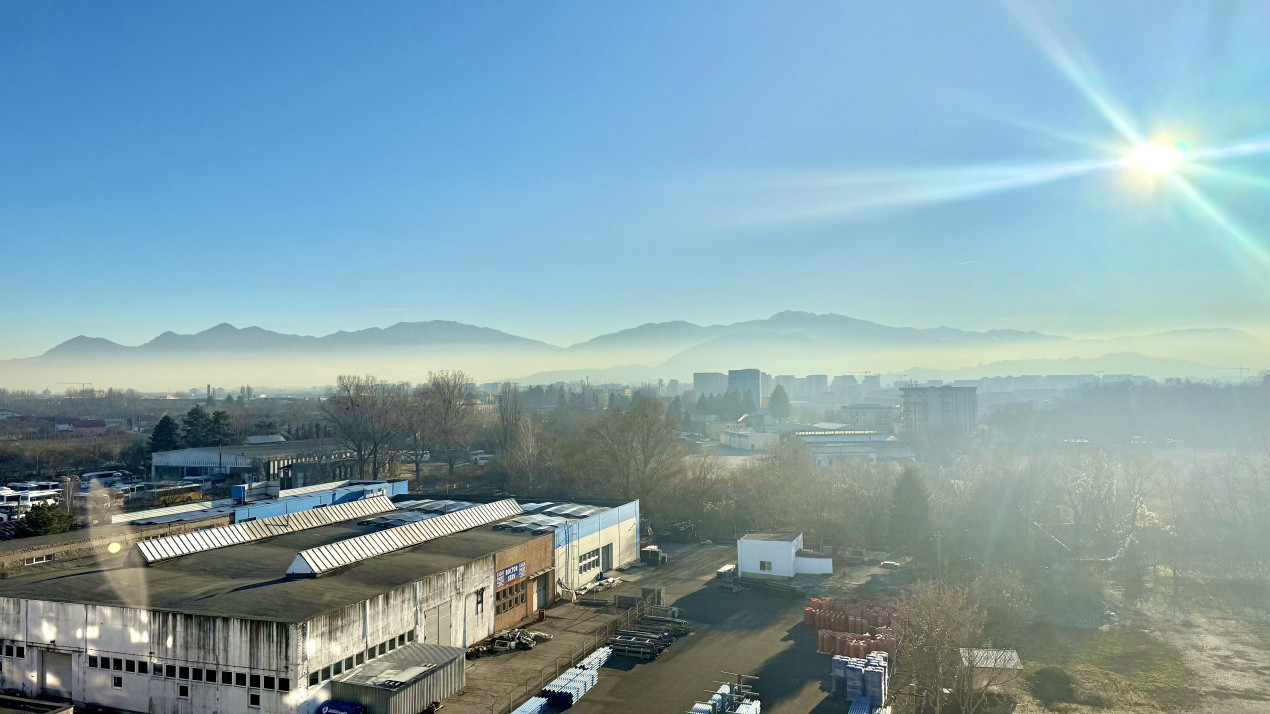 Spațiu de birouri 150 mp | Zona Tractorul | Compartimentat | Balcon mare 