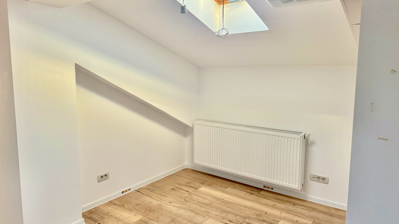 Spațiu de birouri 150 mp | Zona Tractorul | Compartimentat | Balcon mare 