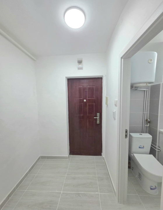 Garsoniera de vânzare | Noua | etaj intermediar 