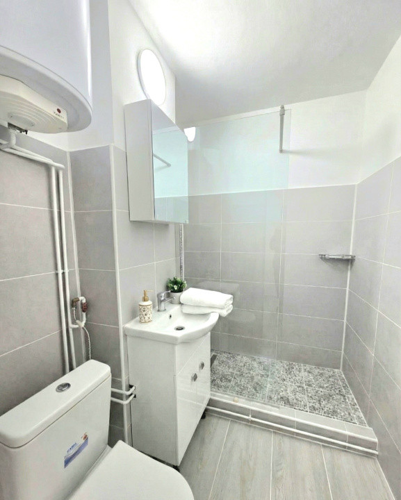 Garsoniera de vânzare | Noua | etaj intermediar 