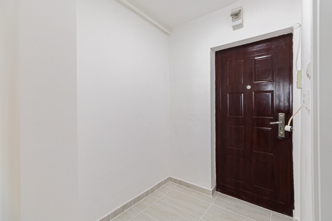 Garsoniera de vânzare | etaj intermediar 