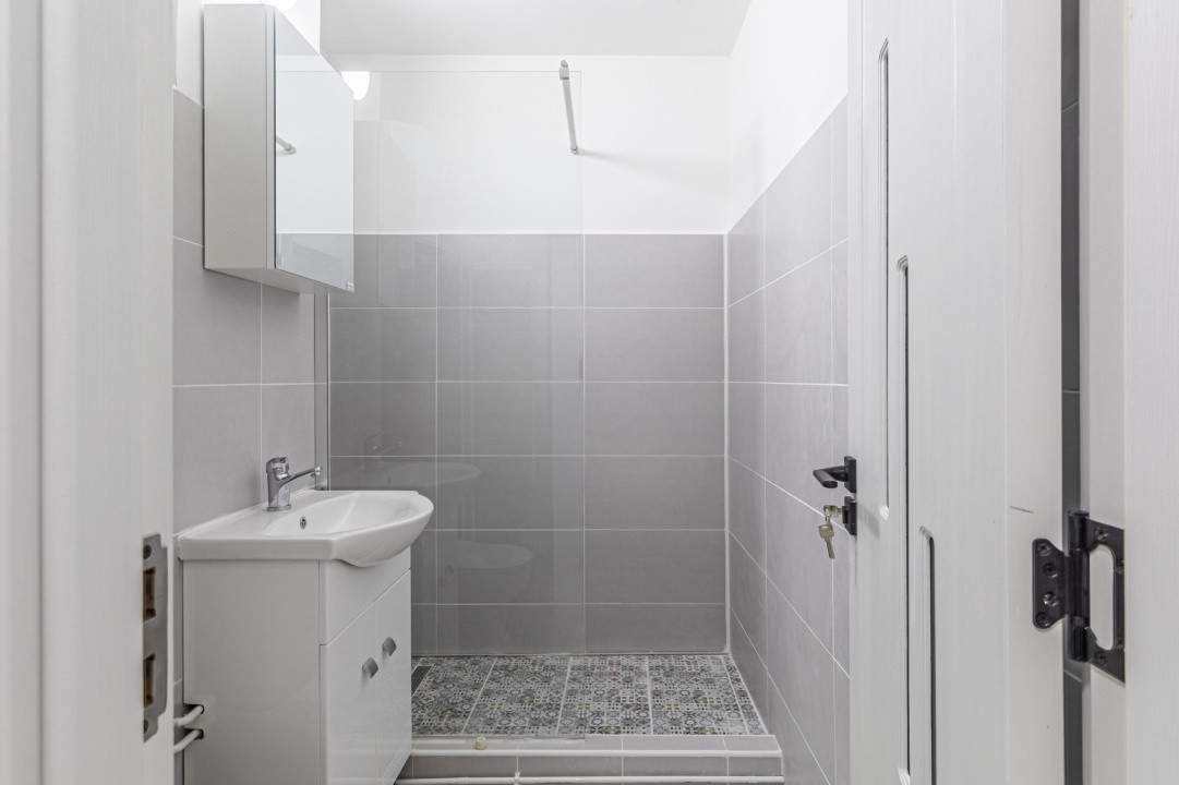 Garsoniera de vânzare | etaj intermediar 