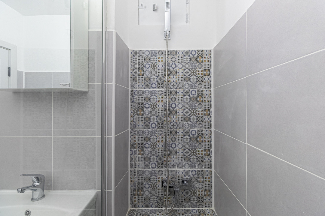 Garsoniera de vânzare | etaj intermediar 