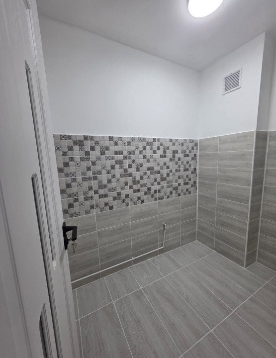 Garsoniera de vânzare | etaj intermediar 