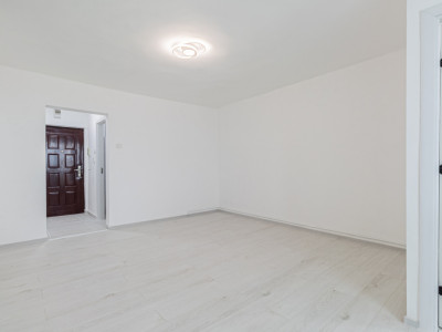 Garsoniera de vânzare | etaj intermediar 