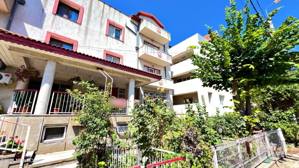 RO-RO/STEAUA DE MARE - VILA 15 CAMERE - VEDERE LA MARE