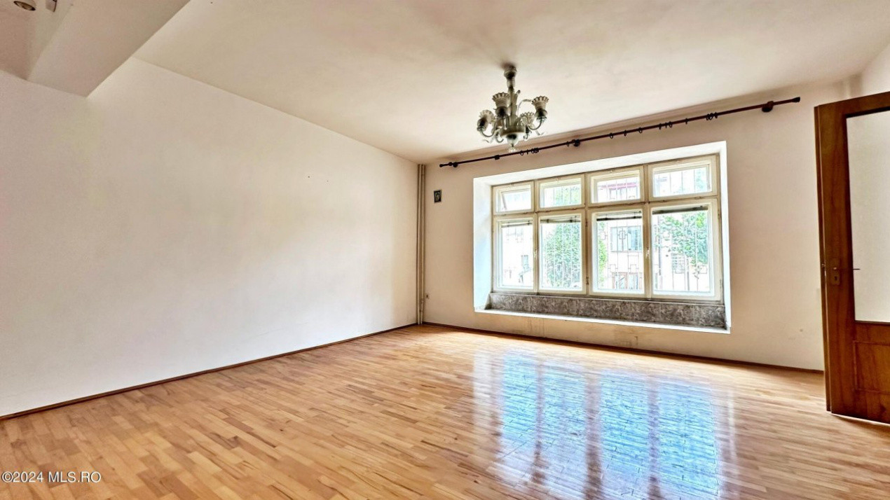 RO-RO/STEAUA DE MARE - VILA 15 CAMERE - VEDERE LA MARE