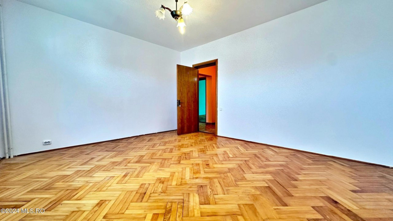 RO-RO/STEAUA DE MARE - VILA 15 CAMERE - VEDERE LA MARE