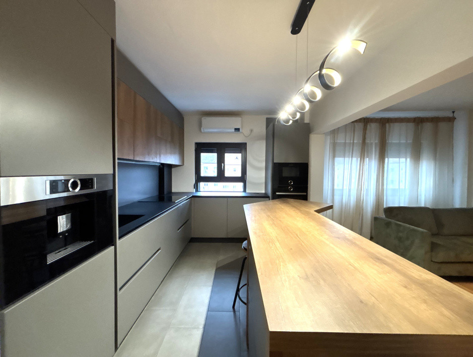 Apartament 4 camere, ultramodern, de închiriat - Ştrand, Sibiu