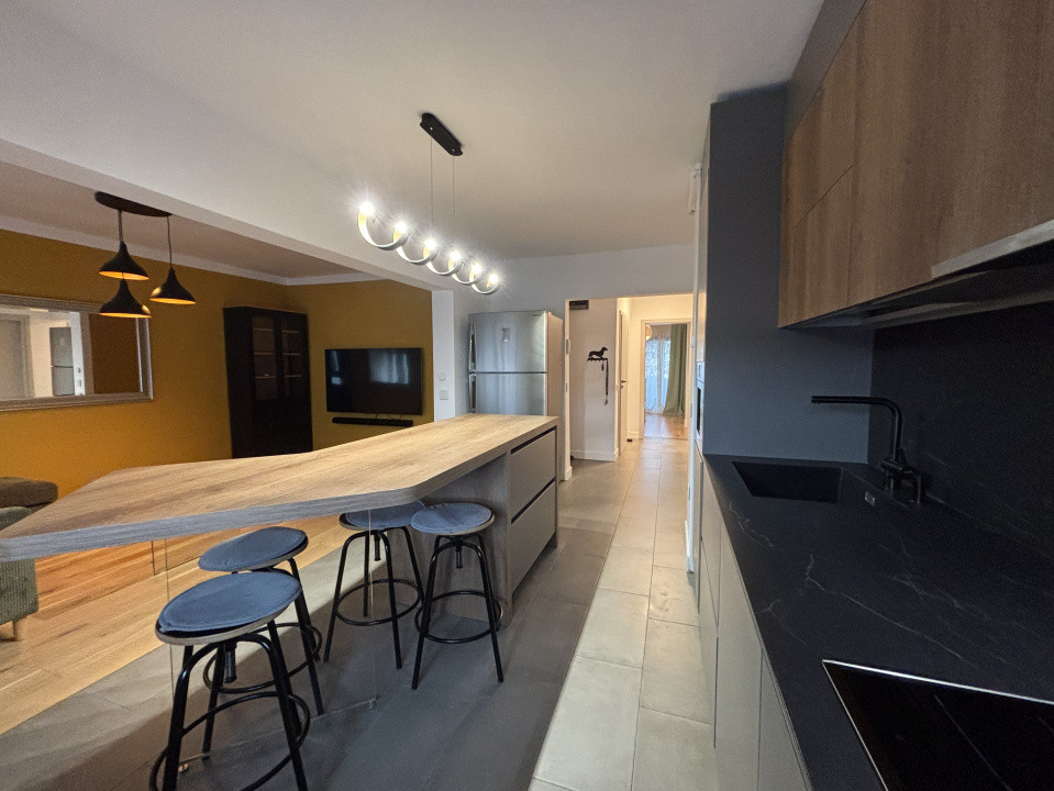 Apartament 4 camere, ultramodern, de închiriat - Ştrand, Sibiu