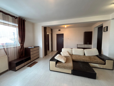 Apartament 3 camere zona Calea Poplacii