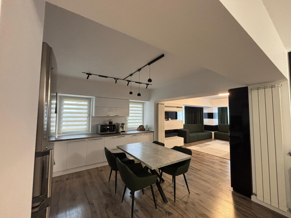 Apartament 3 camere - Modern - Craiovita Nouă