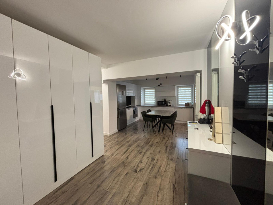 Apartament 3 camere - Modern - Craiovita Nouă