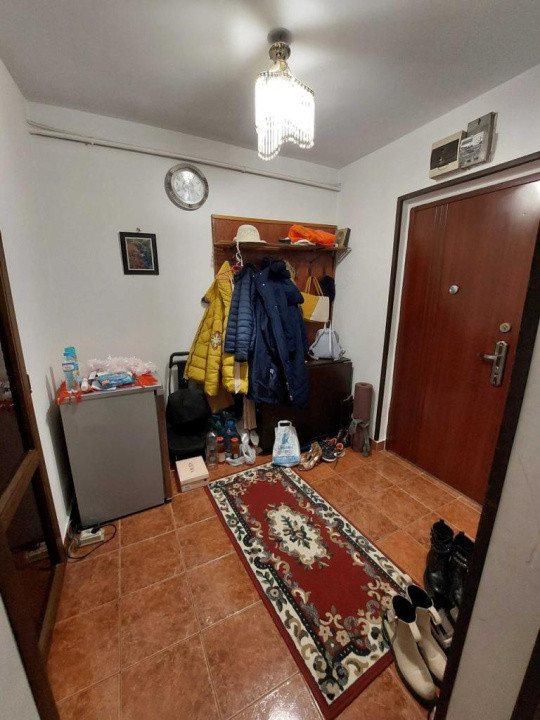Apartament cu 2 camere semidecomandate, zona Piata Nicolina, Jumbo