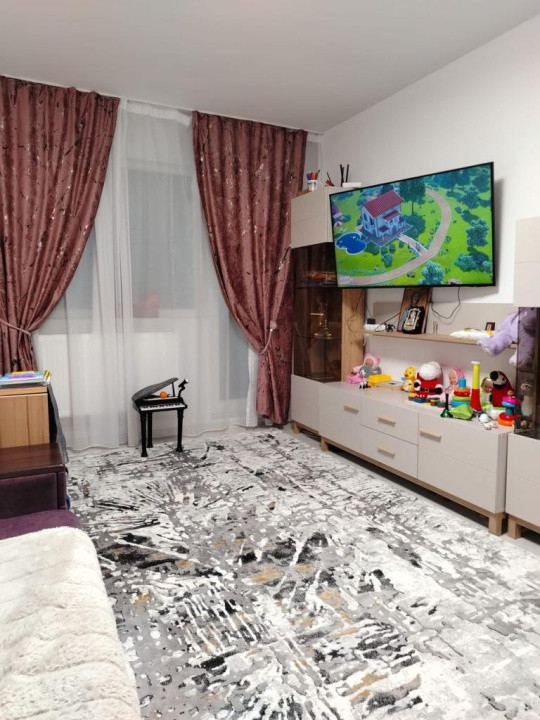 Apartament 2 cam D Podu Ros, fara risc, langa Palas!