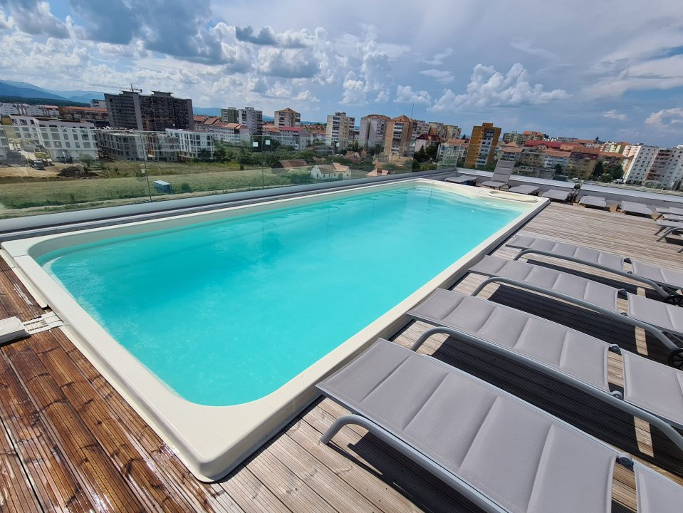Apartament de lux de inchiriat 3 camere cu piscina exterioara in Sibiu