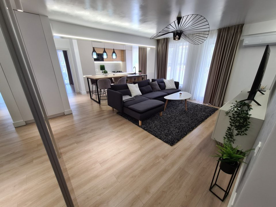 Apartament de lux de inchiriat 3 camere cu piscina exterioara in Sibiu