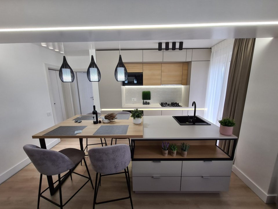 Apartament de lux de inchiriat 3 camere cu piscina exterioara in Sibiu