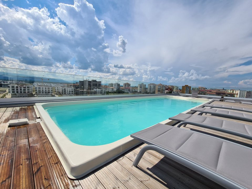 Apartament de lux de inchiriat 3 camere cu piscina exterioara in Sibiu