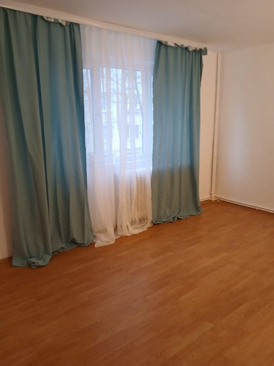 Apartament cu 3 camere in Tatarasi, str Ion Creanga, etaj 2