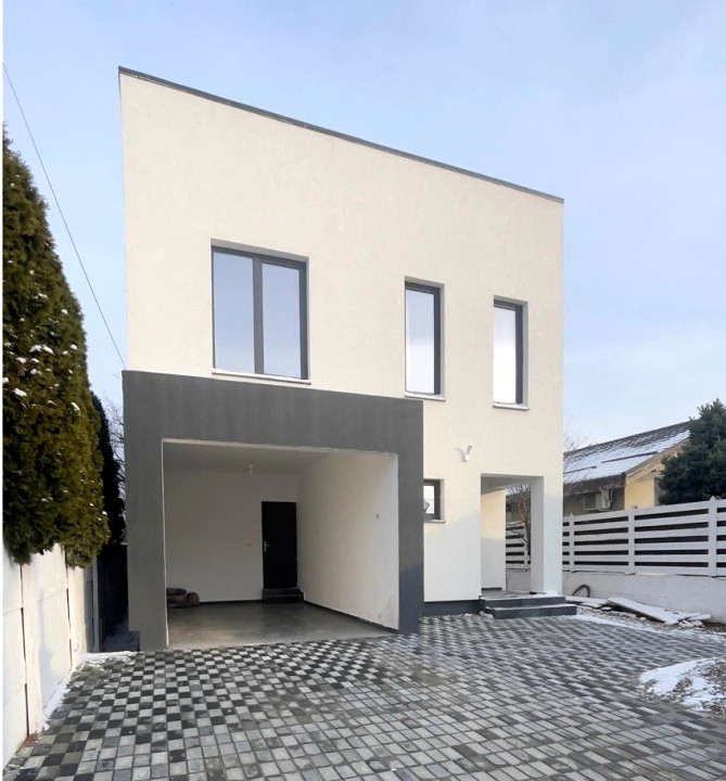 Casa moderna spatioasa, luminoasa si confortabila 