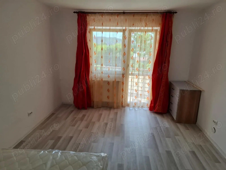 Apartament 1 camera Zona Gara, decomandat, et 3 din 4, spatios!