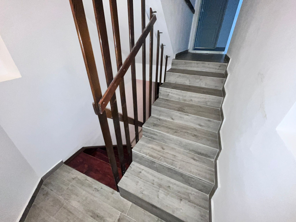 Apartament in vila, pe 2 nivele, cu teren, in Bucium!