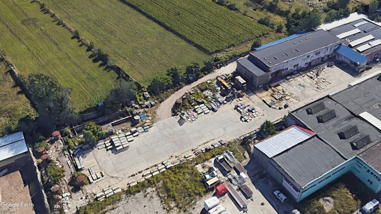Hala industriala Uzina 2 cu teren betonat de 4500 mp