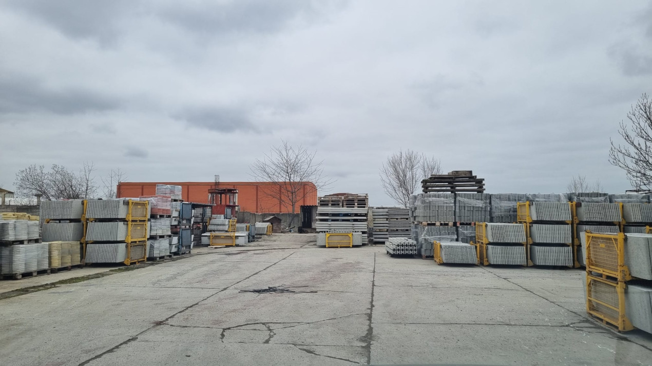 Hala industriala Uzina 2 cu teren betonat de 4500 mp