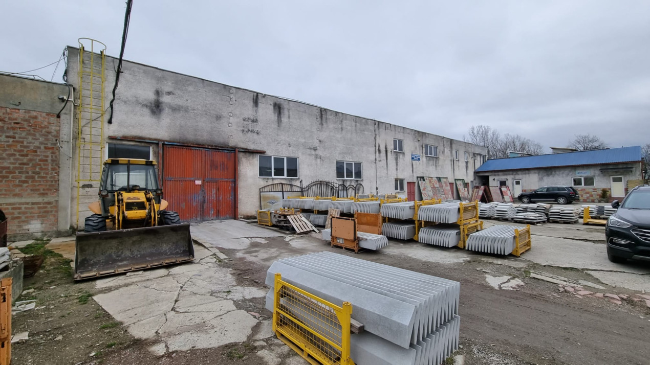 Hala industriala Uzina 2 cu teren betonat de 4500 mp