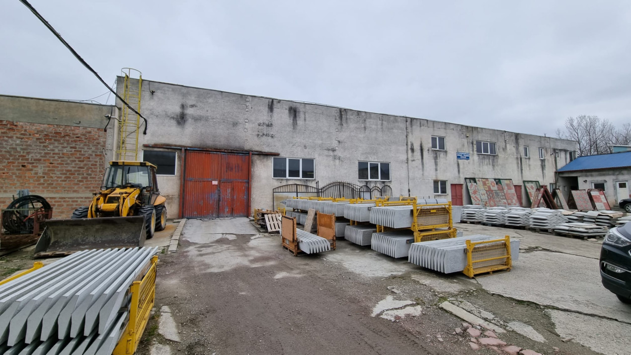 Hala industriala Uzina 2 cu teren betonat de 4500 mp