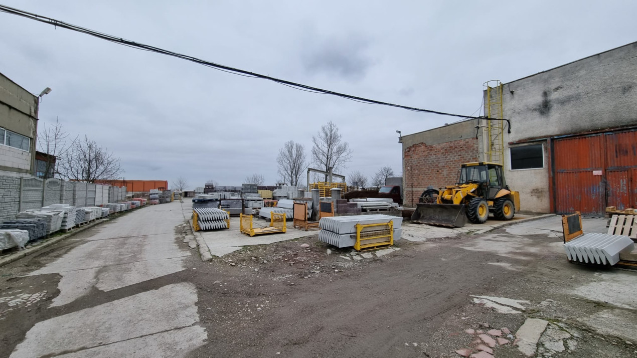 Hala industriala Uzina 2 cu teren betonat de 4500 mp