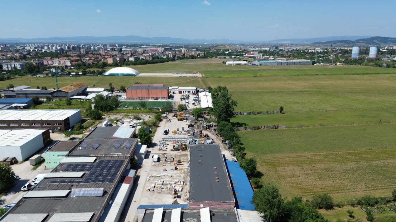 Hala industriala Uzina 2 cu teren betonat de 4500 mp
